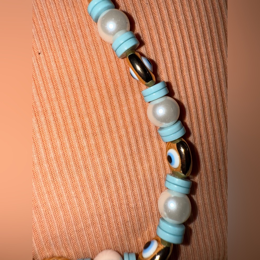 Lindsay beaded necklace, evil eye - Picture 10 of 10